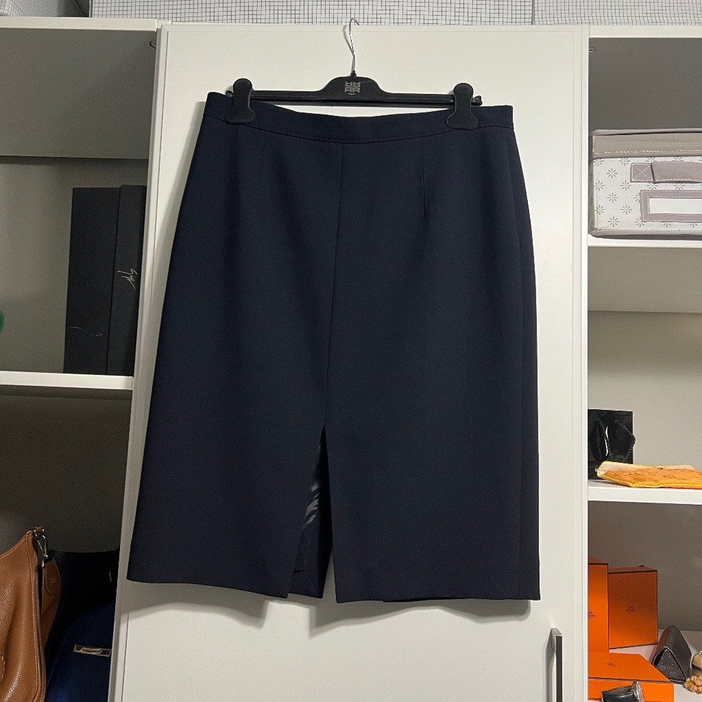 Jaeger London, Size 14, classic skirt with front and back sizes